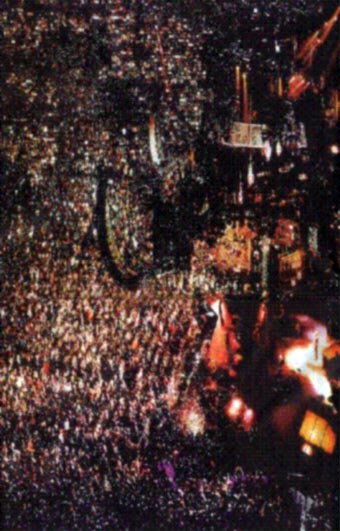 10	Gursky: Madonna I (2002)