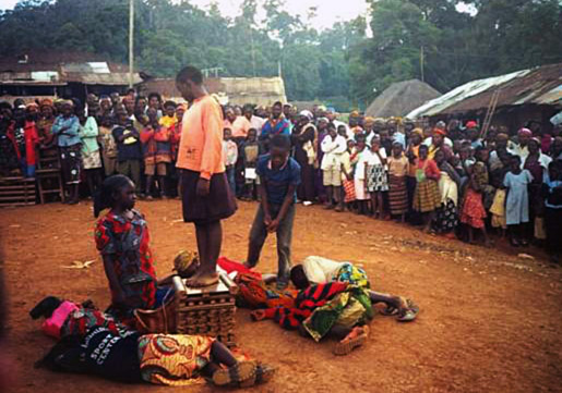 Performance at the Binka market square
